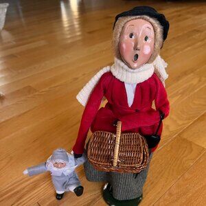 Byers Choice LTD Carolers Woman with Toddler Child and Basket 1994